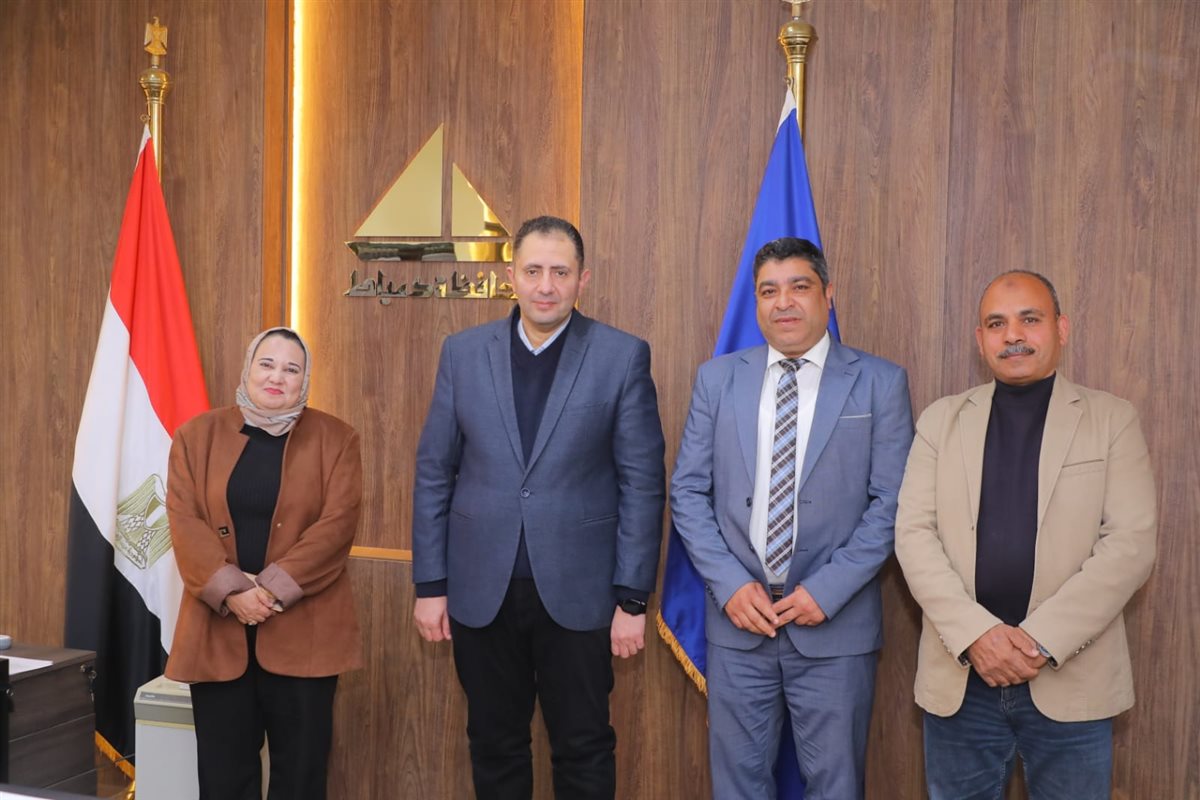محافظ دمياط مع الإدارة العامة لحماية نهر النيل بوزارة الموارد المائية والري