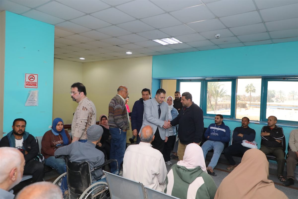 ​محافظ دمياط يفاجئ مركز القلب والجهاز الهضمي بزيارة لمتابعة الخدمات الطبية