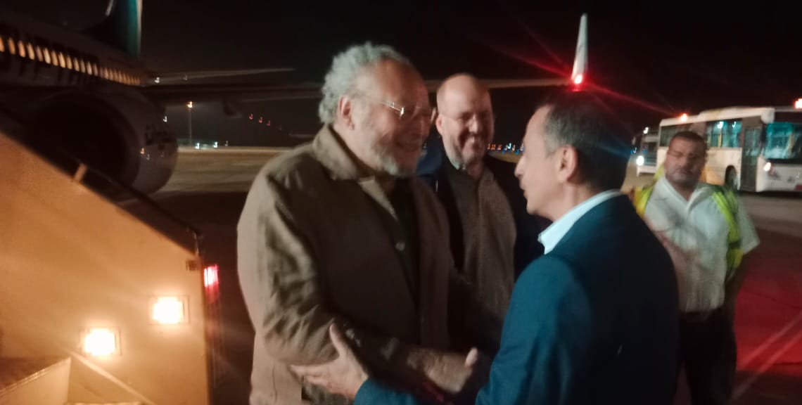محافظ اسوان يستقبل الملك أحمد فؤاد الثانى