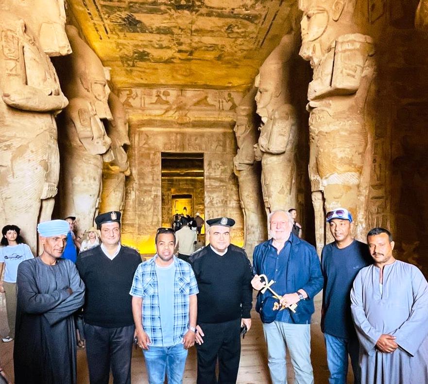 الملك أحمد فؤاد الثاني يزور معبدي أبو سمبل في أسوان&nbsp;
