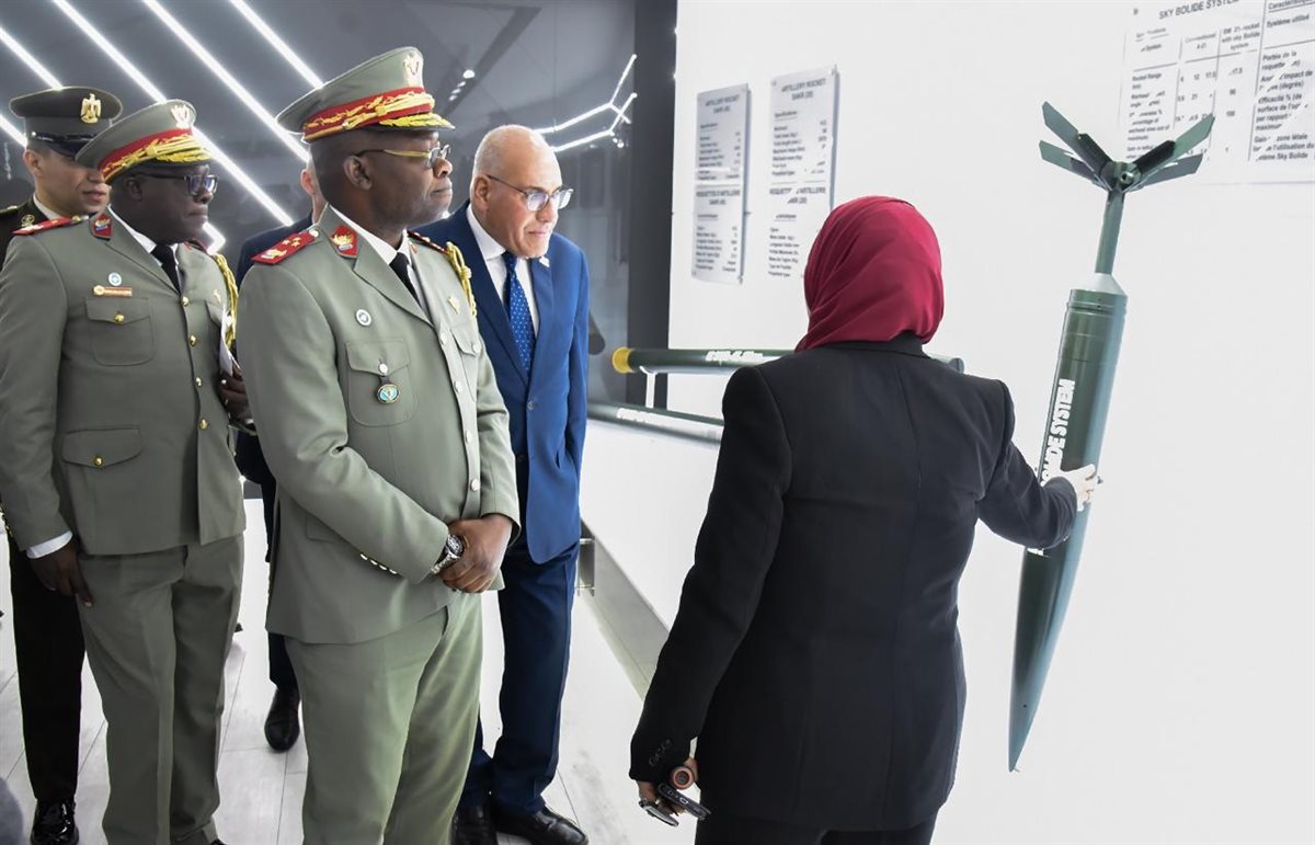 رئيس 