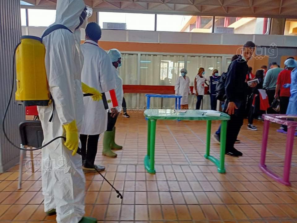 بالأعلام المصرية.. وصول الجماهير لمطار الكاميرون لتشجيع المنتخب أمام نيجيريا3