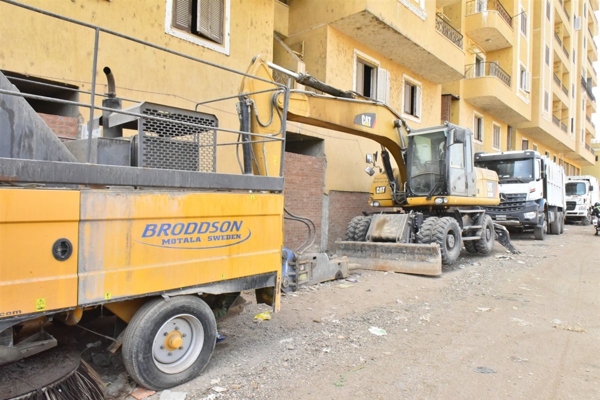 محافظ أسيوط يتفقد أعمال تطوير الحملة الميكانيكية بحي شرق &nbsp;