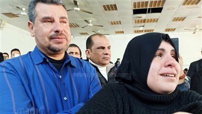 الاب والام في المحاكمات