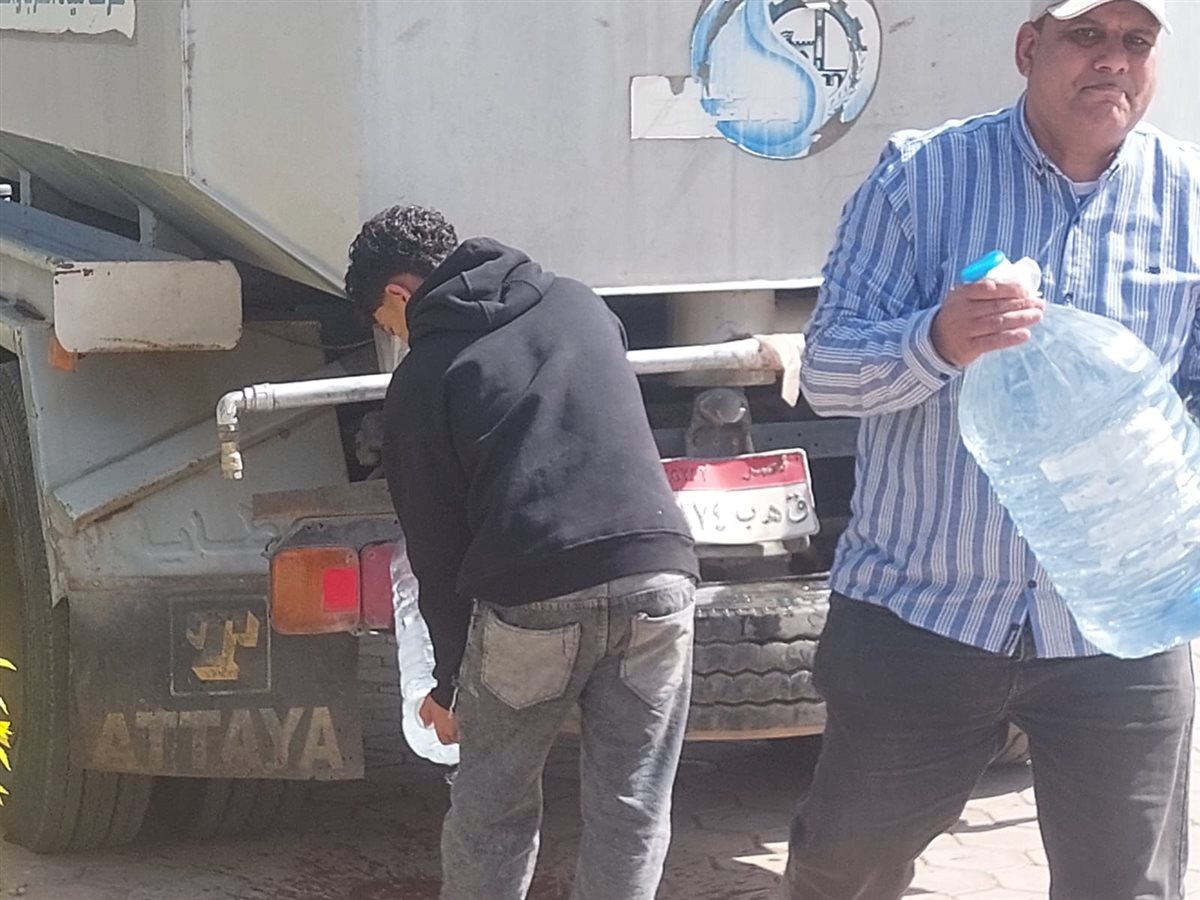 سيارات مياة الشرب بحدائق القناطر الخيرية، فيتو&nbsp;