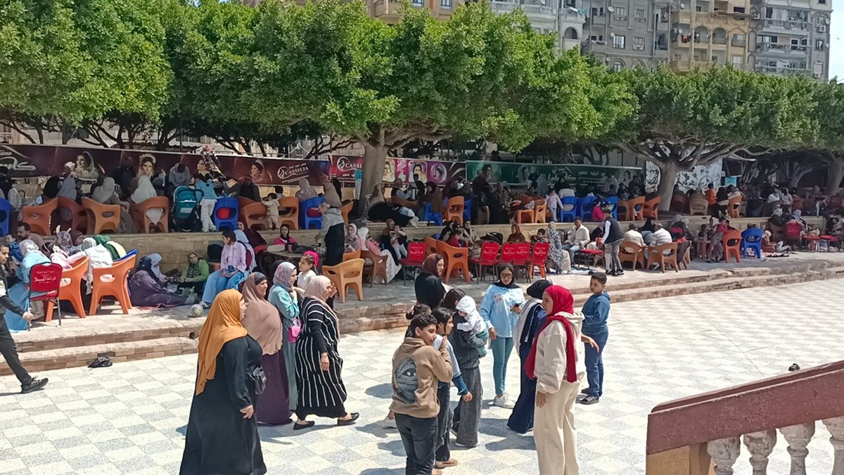 الاحتفال بشم النسيم بكفر الشيخ