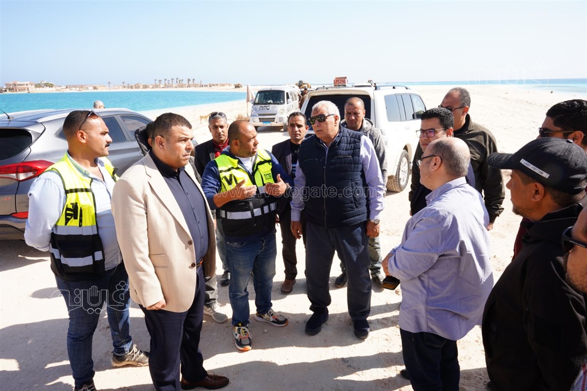 &nbsp;أعمال تكريك الممر الملاحي الرابط بين منطقة البوسيت وشاطئ الغرام