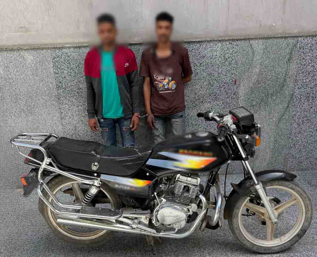 ضبط شخصين وراء سرقة دراجة نارية بأسيوط بعد تداول فيديو على مواقع التواصل الاجتماعي، فيتو