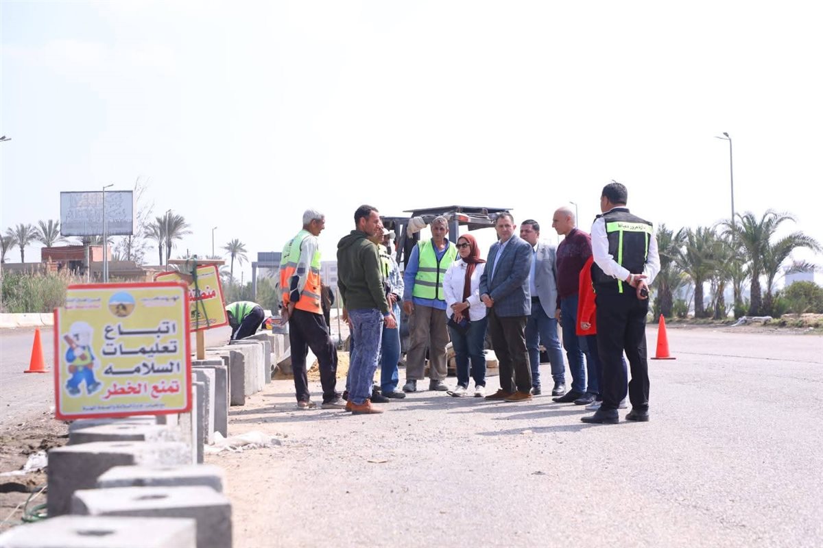محافظ دمياط يتفقد اعمال تطوير الطريق الشرقي برأس البر