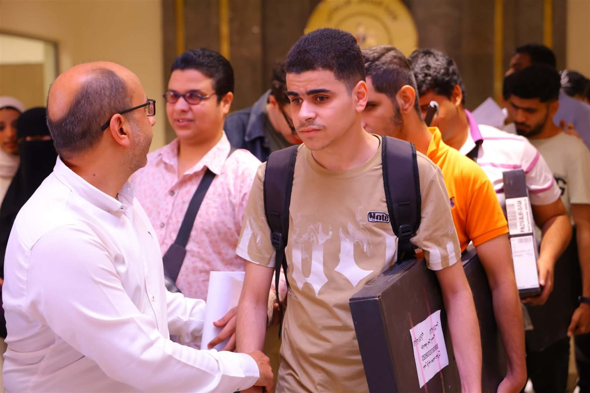 توزيع عدد من الأجهزة التعويضية لطلاب الجامعات من ذوي الإعاقة