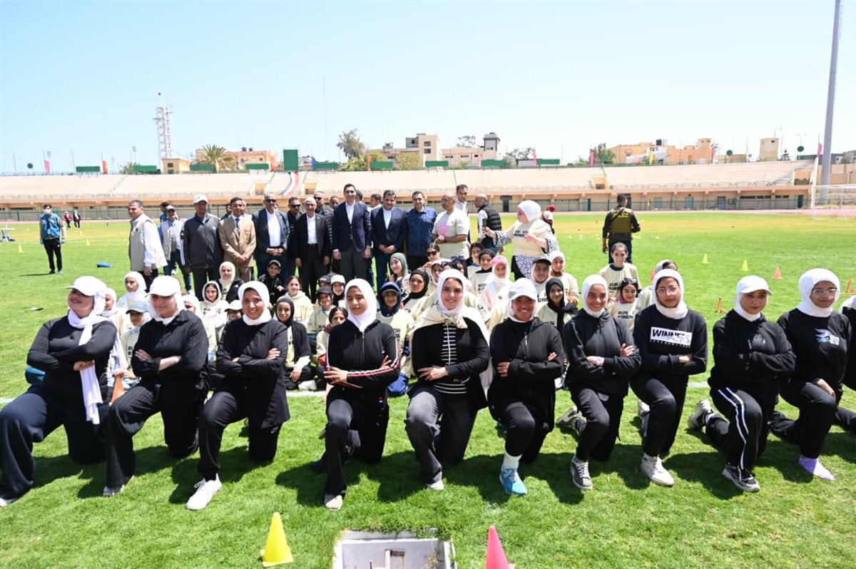وزيرالرياضة ومحافظ شمال سيناء يتفقدان حمام السباحة الأوليمبي باستاد العريش