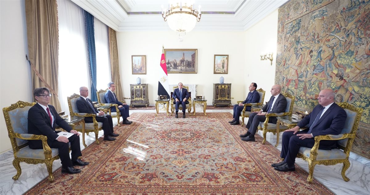 &nbsp;لقاء السيسي ورئيس جامعة هيروشيما اليابانية
