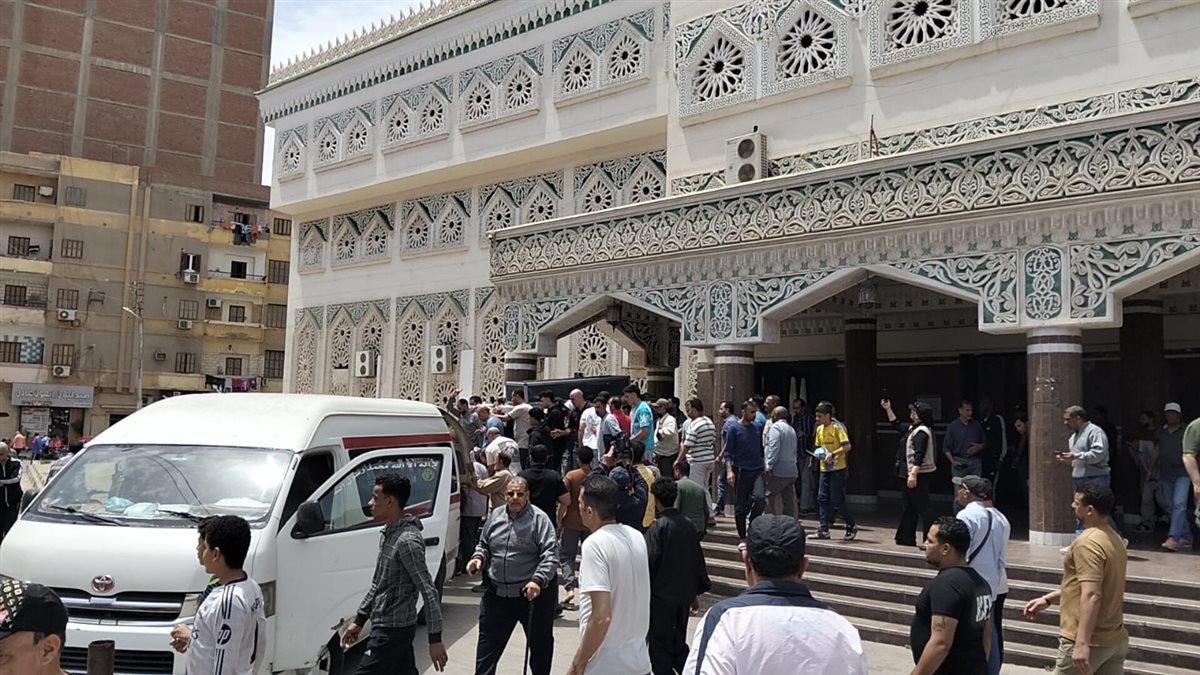 جانب من تشيع الجثمان، فيتو
