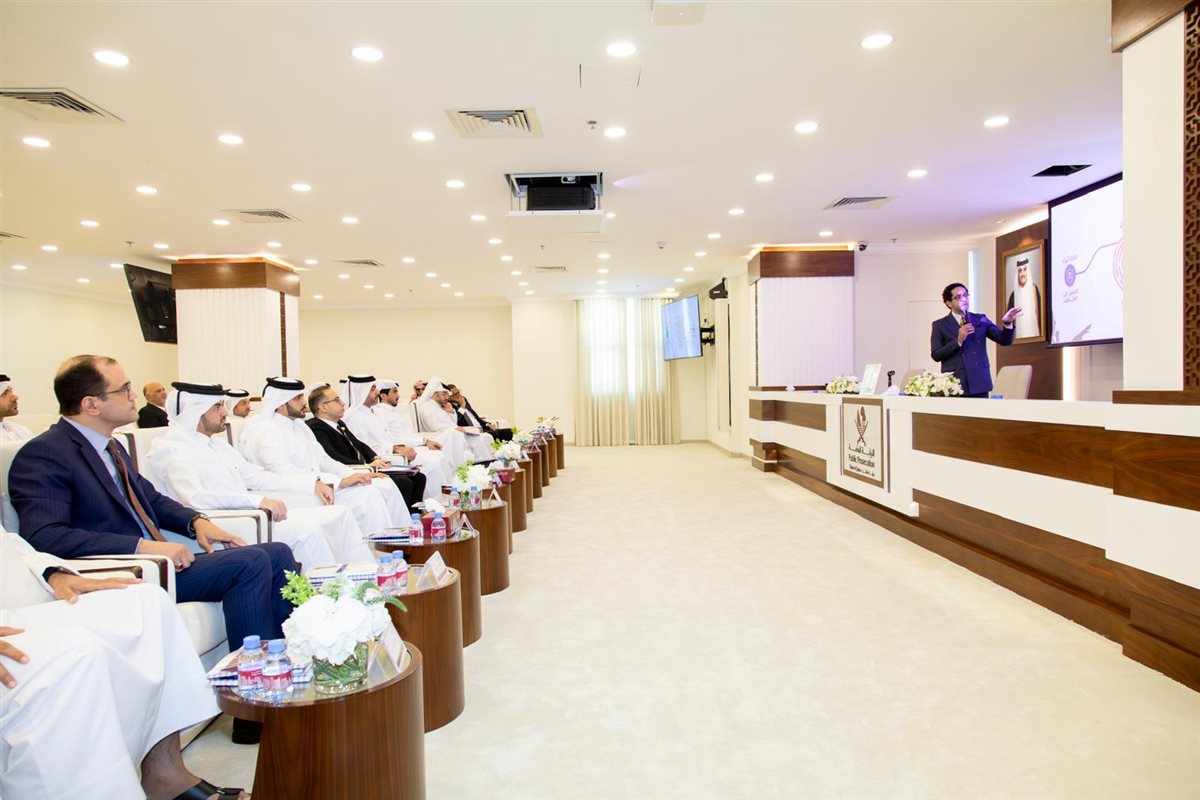 برنامجًا تدريبيًا بمُشاركة النيابة العامة القطرية