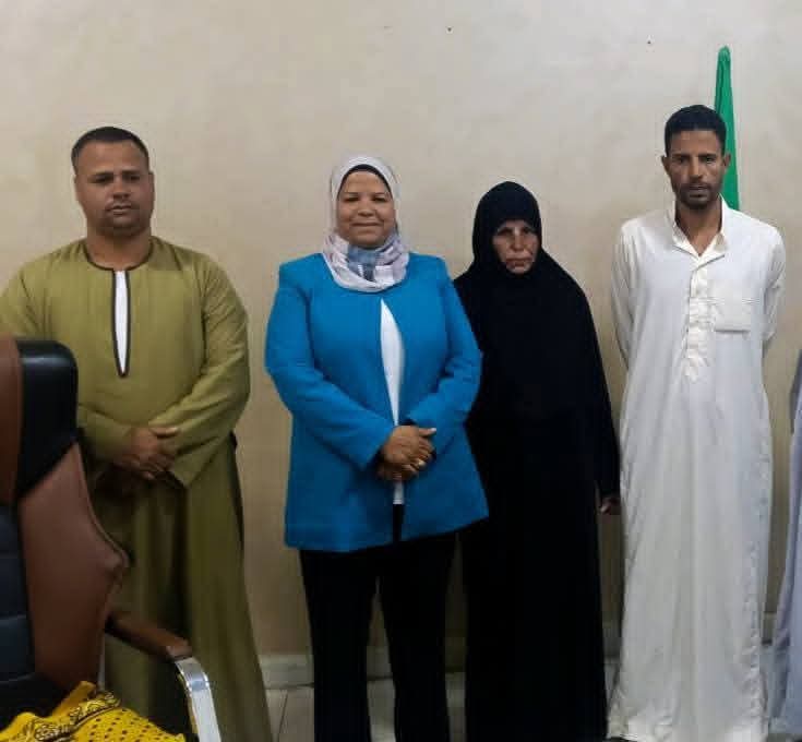مقابلة رئيسة مدينة مع سيدة بني مزار، فيتو