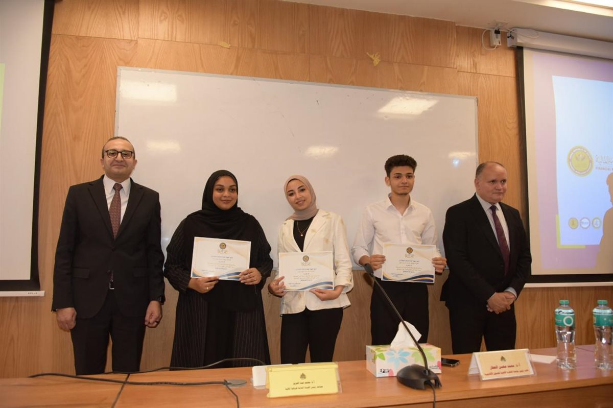 جامعة القاهرة الأهلية تستضيف رئيس الرقابة المالية