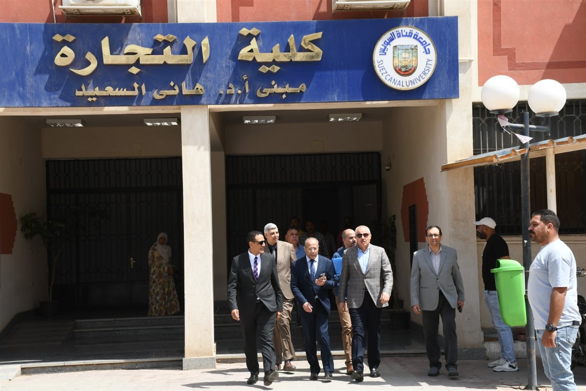 الدكتور ناصر مندور يتفقد اللجان، فيتو