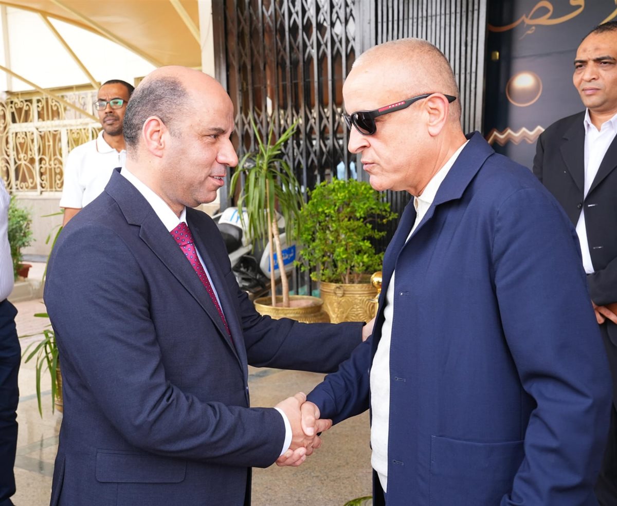 وزير العمل ومحافظ الأقصر يبحثان تعزيز التعاون في التدريب والتشغيل&nbsp;