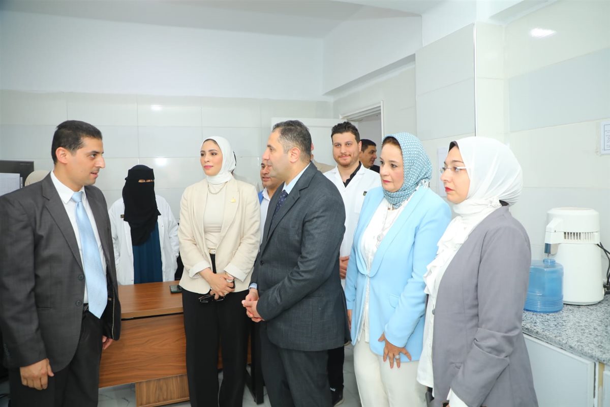 محافظ دمياط يفتتح عيادة التأمين الصحي بكفر سعد البلد ضمن احتفالات العيد القومي