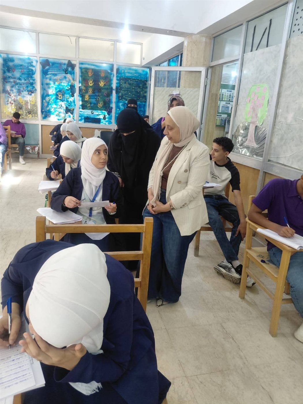 جولة وكيل وزارة الصحة باللجان الامتحانية،فيتو