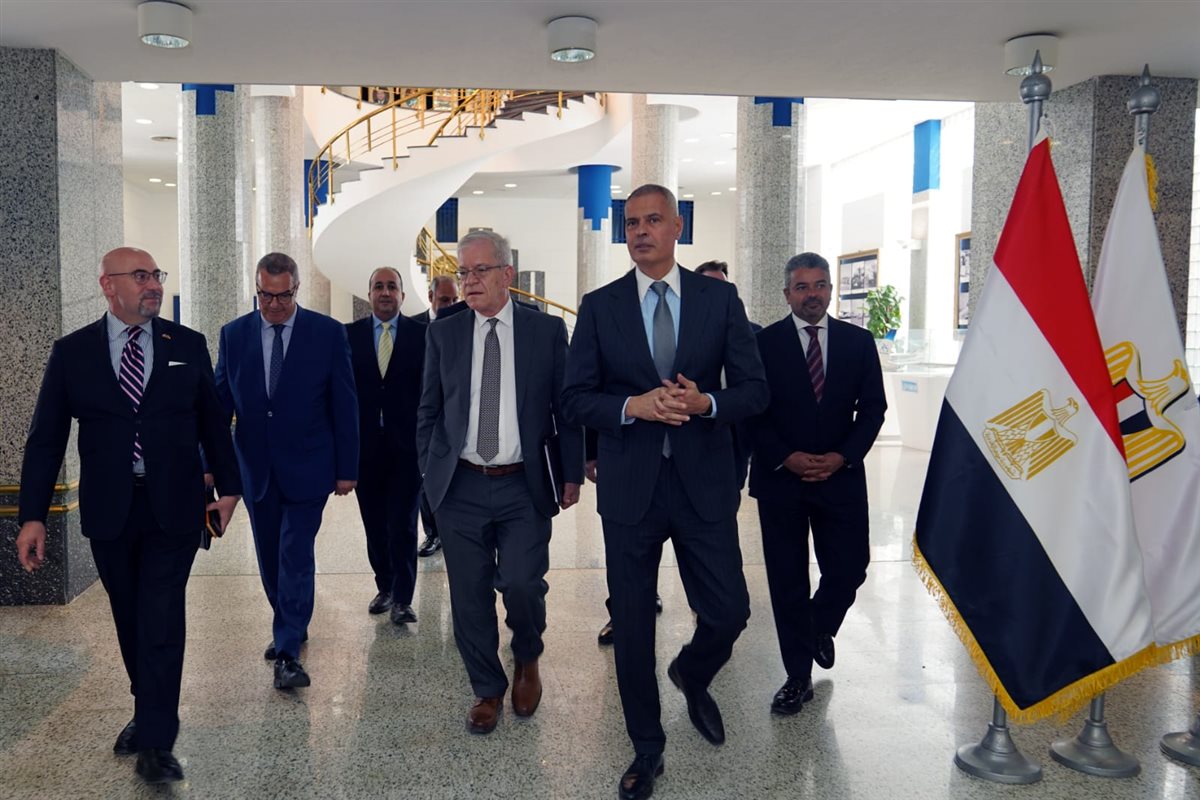 مصر للطيران تطلق رحلات مباشرة إلى شيكاغو ولوس أنجلوس