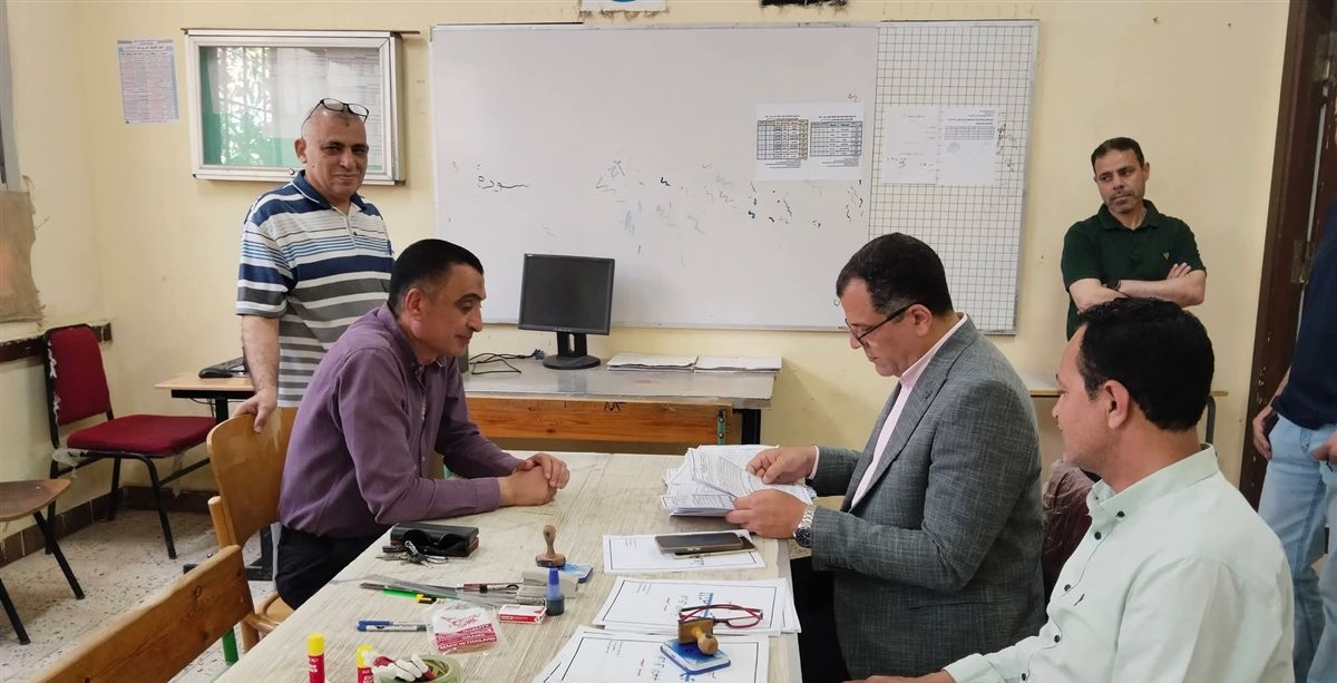 وكيل وزارة التعليم بدمياط يجري جولة ميدانية لمتابعة امتحانات النقل بالزرقا