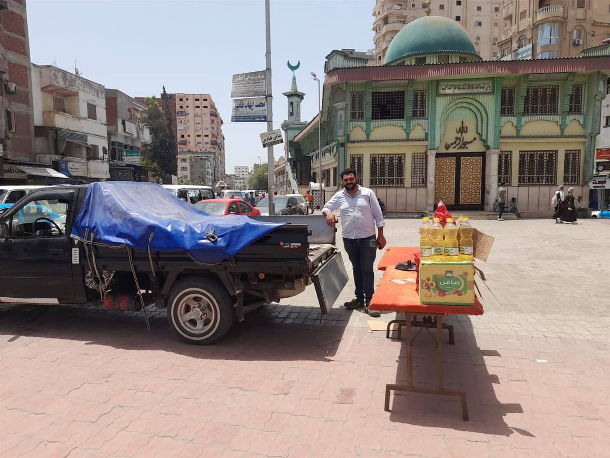 قوافل السلع الغذائية بدمياط تواصل تلبية احتياجات المواطنين