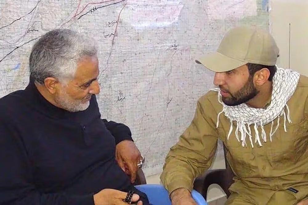 القيادي بكتائب حزب الله العراقية محمد باقر السعدي وقائد فيلق القدس الراحل قاسم سليماني