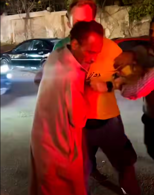 الإمساك بمتحرش حاول مضايقة وسرقة فتاة، فيتو