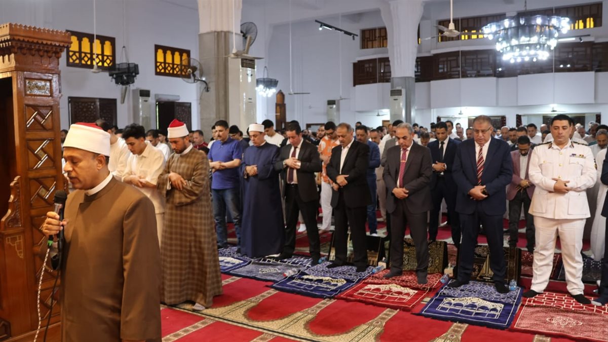 جانب من شعائر صلاة عيد الأضحى بالإسماعيلية، فيتو&nbsp;