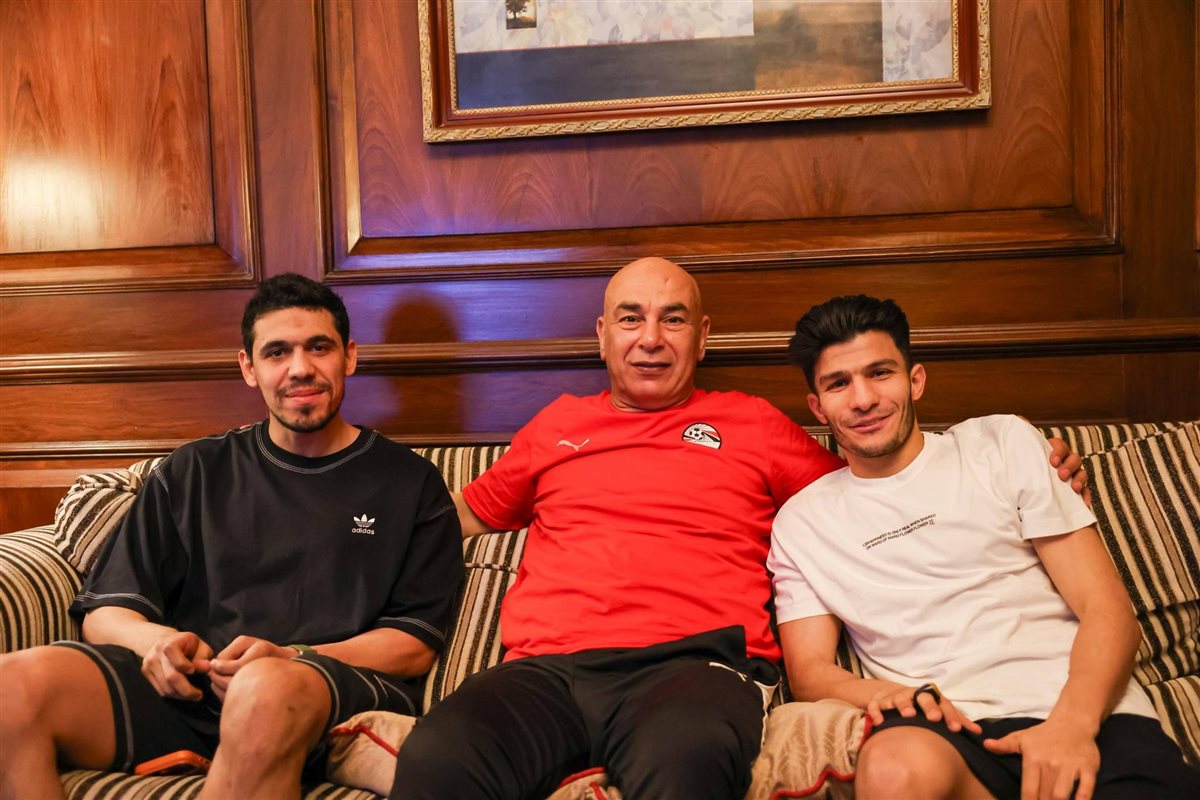 محمد حمدي وإسلام عيسى مع حسام حسن، فيتو