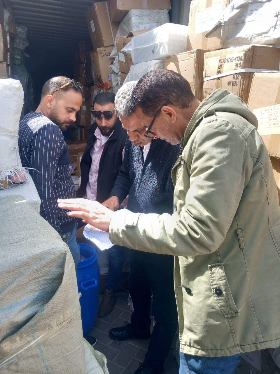 استمرار العمل بفروع هيئة المواصفات والجودة بالموانئ خلال إجازة عيد الأضحى لتسريع الإفراج الجمركي، فيتو