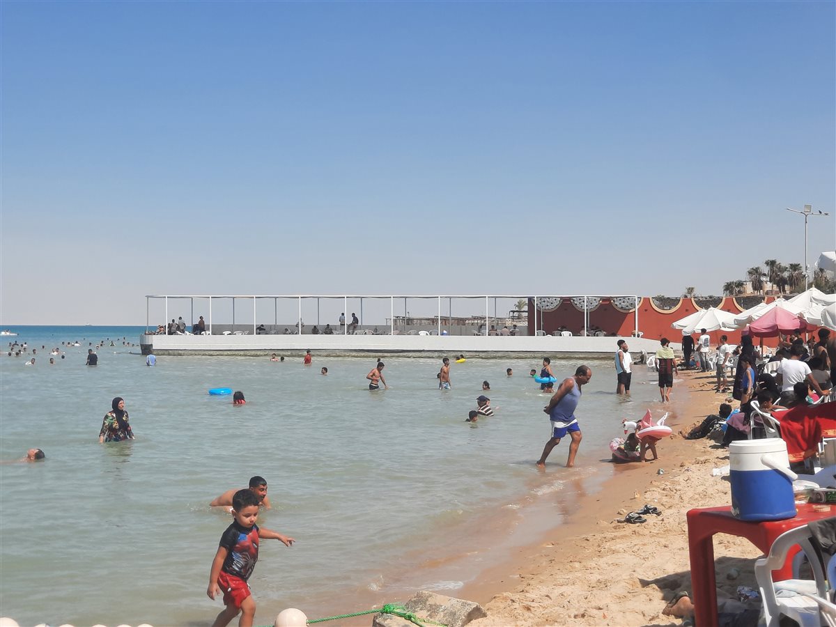 إقبال على شواطئ فايد بالإسماعيلية، فيتو