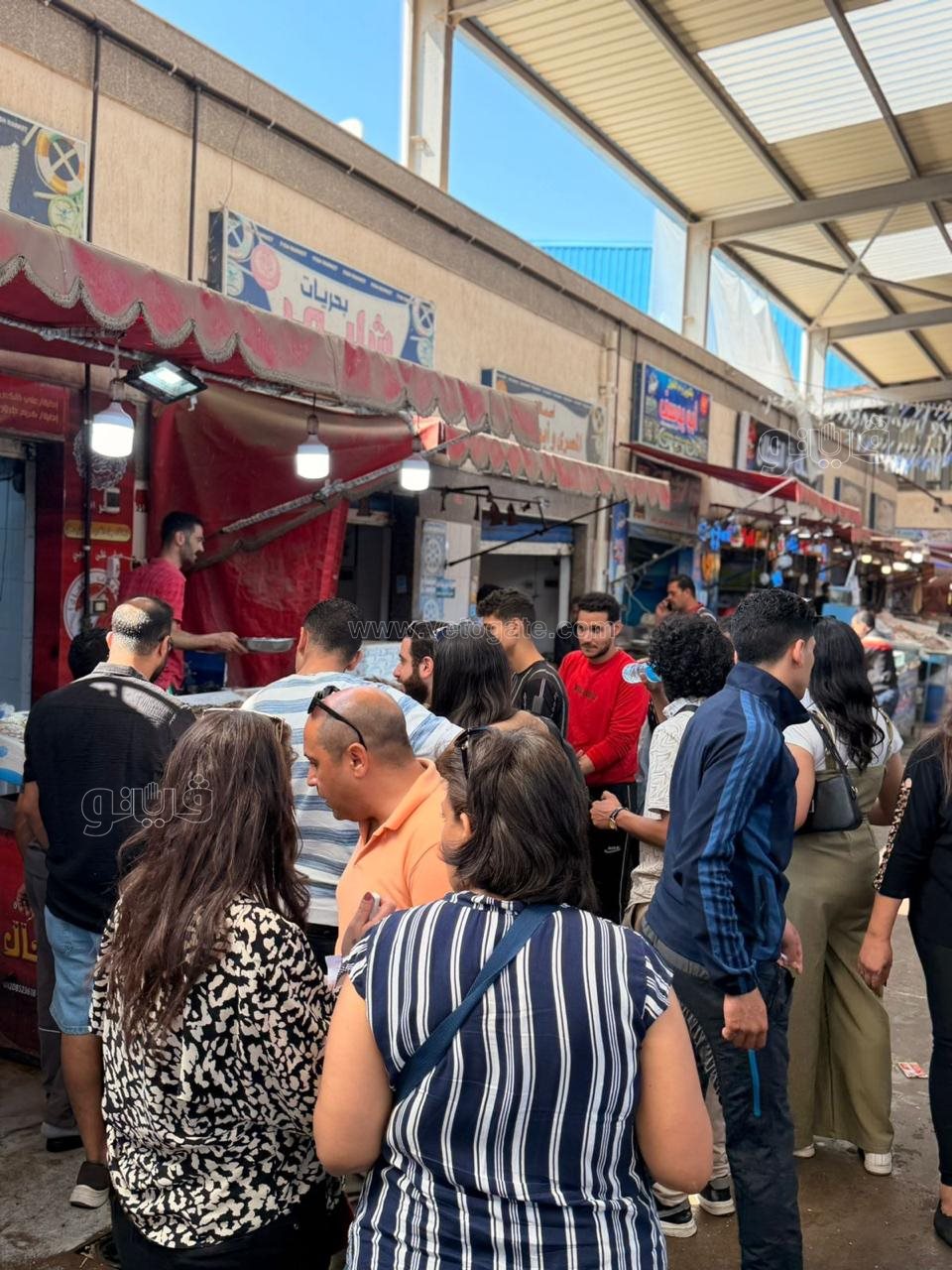 سوق السمك الحضاري ببورسعيد خلال رابع أيام عيد الأضحى المبارك