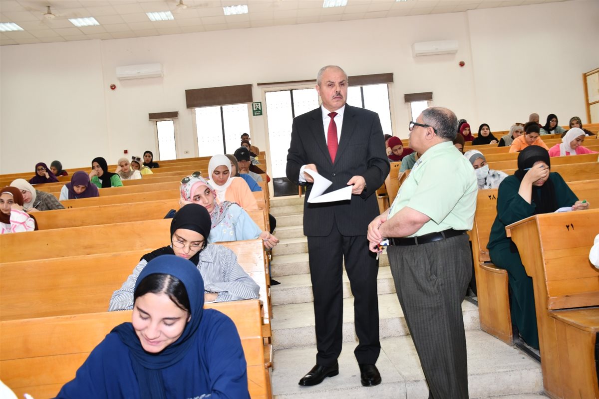 جانب من جولة الدكتور ناصر مندور باللجان، فيتو