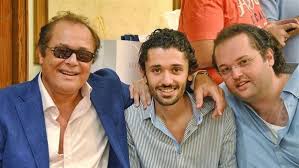 مع اولاده كريم ومحمد&nbsp;