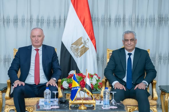 وزير الإنتاج الحربي يبحث مع نائب رئيس وزراء البوسنة تعزيز التعاون في الصناعات الدفاعية