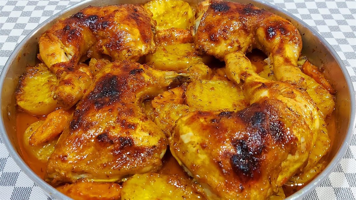 طريقة عمل صينية البطاطس بالفراخ بدون طماطم&nbsp;