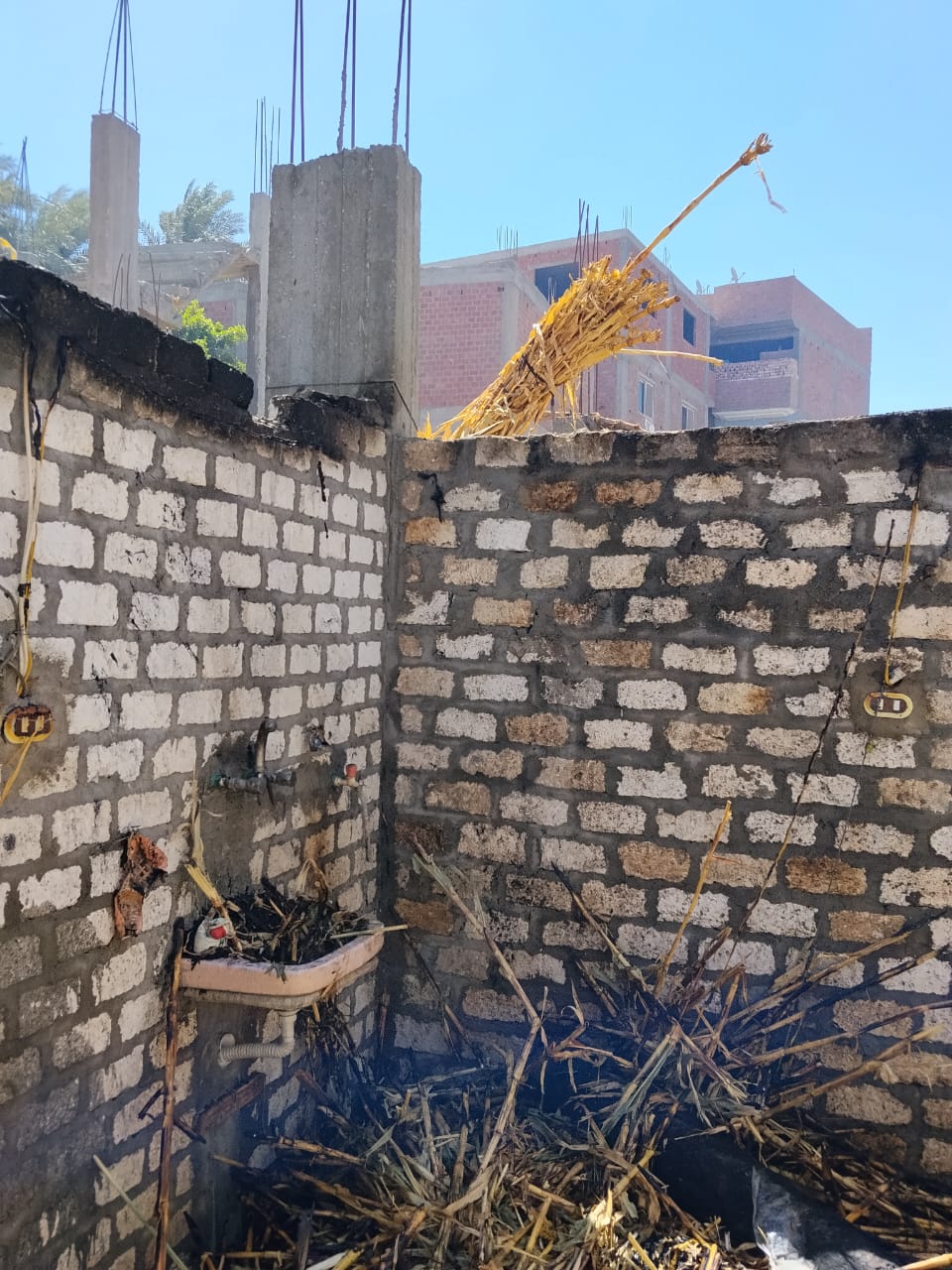 &nbsp;حريق فى 17 منزلا و5 أحواش بإحدى قرى مركز جرجا بسوهاج، فيتو