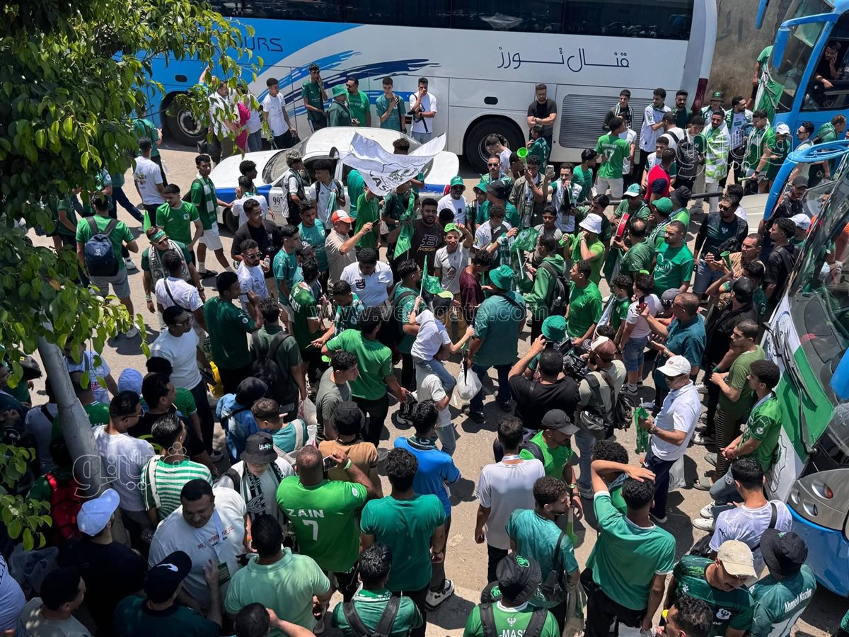 ترحال غفير لجماهير النادي المصري لحضور نهائي الرابطة