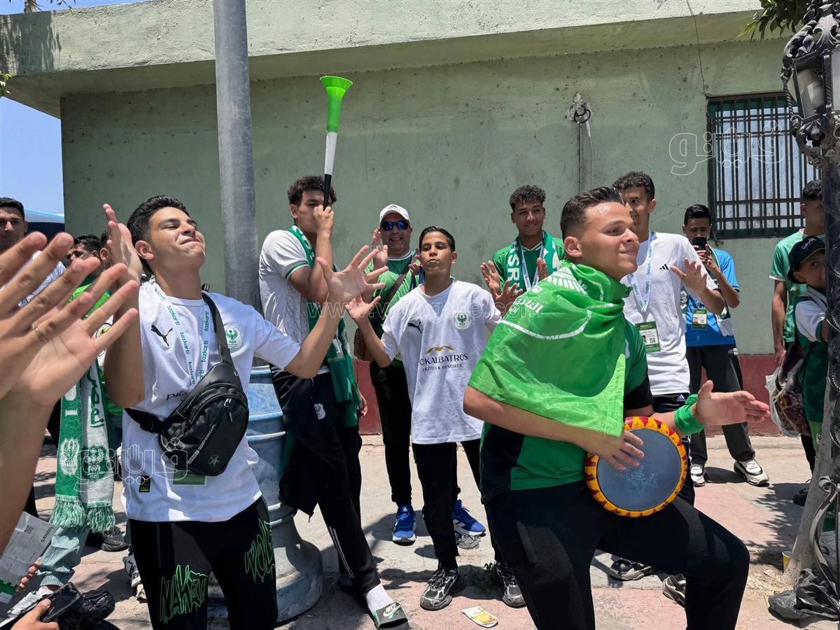 ترحال غفير لجماهير النادي المصري لحضور نهائي الرابطة