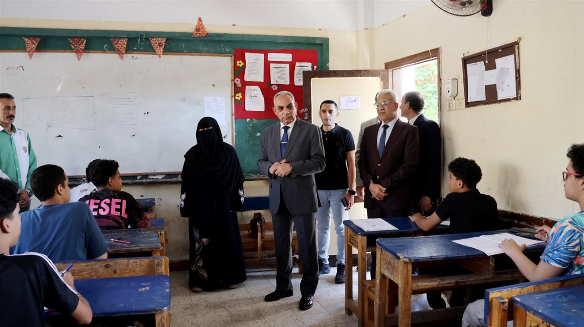 جانب من جولة محافظ الإسماعيلية باللجان، فيتو