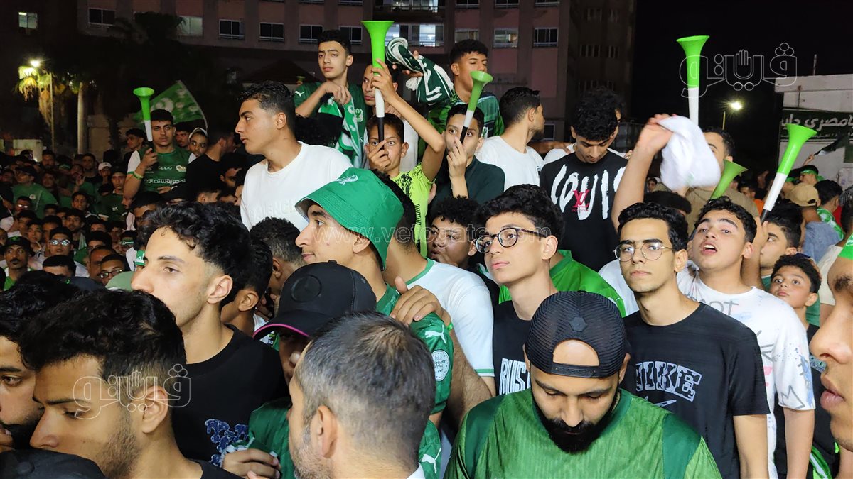 لحظة احتفالات اهالي بورسعيد بهدف التقدم&nbsp;
