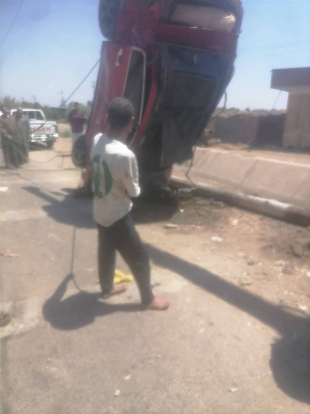 إصابة عروسين واثنين آخرين في انقلاب سيارة داخل ترعة بالغربية أثناء موكب زفاف