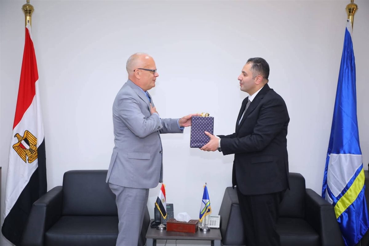 محافظ دمياط يستقبل السفير السويدي لبحث فرص الاستثمار