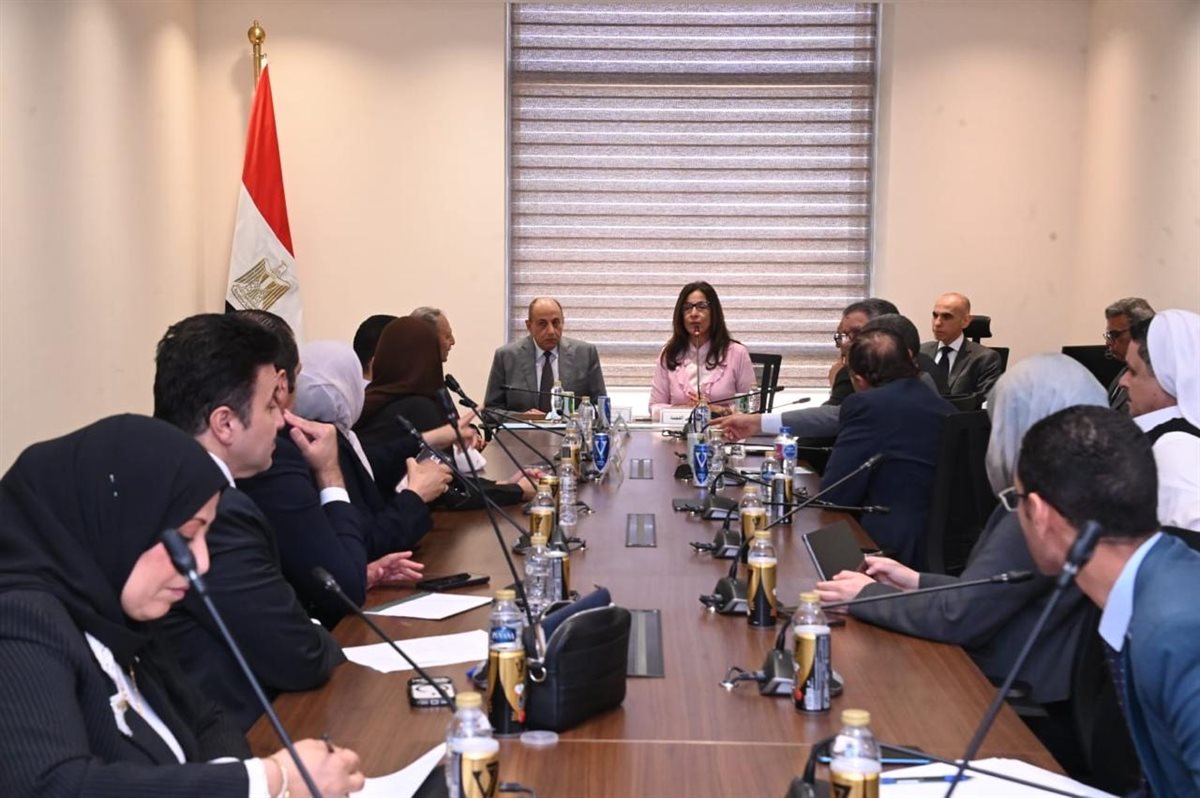 وزيرة الثقافة في اجتماع لجنة الدفاع والأمن القومي بمجلس النواب