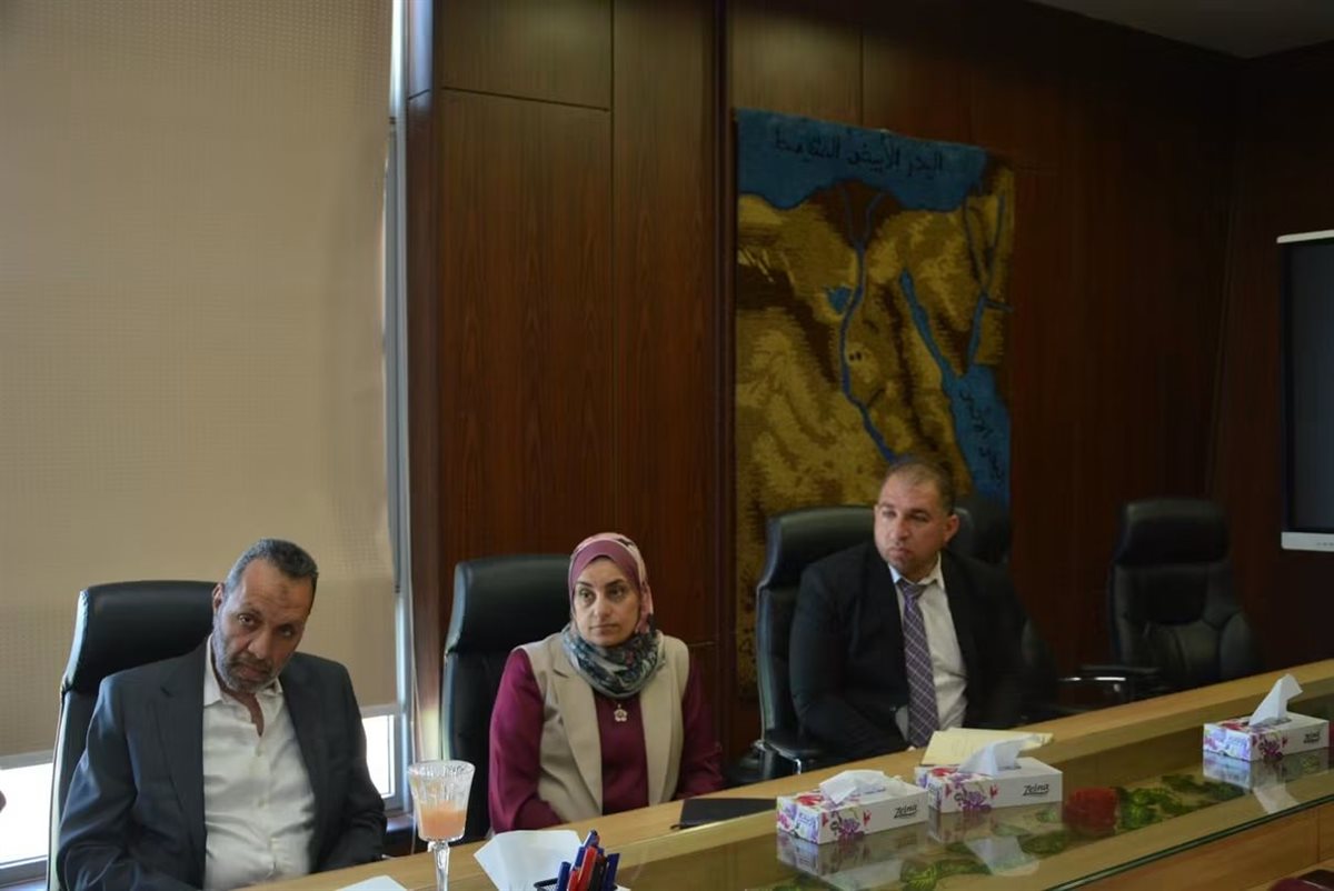 رئيس جامعة دمياط يستقبل وفد غرفة صناعة منتجات الأخشاب&nbsp;
