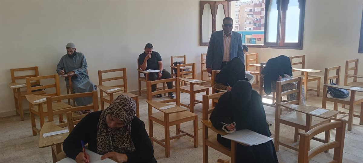 جانب من الامتحانات، فيتو