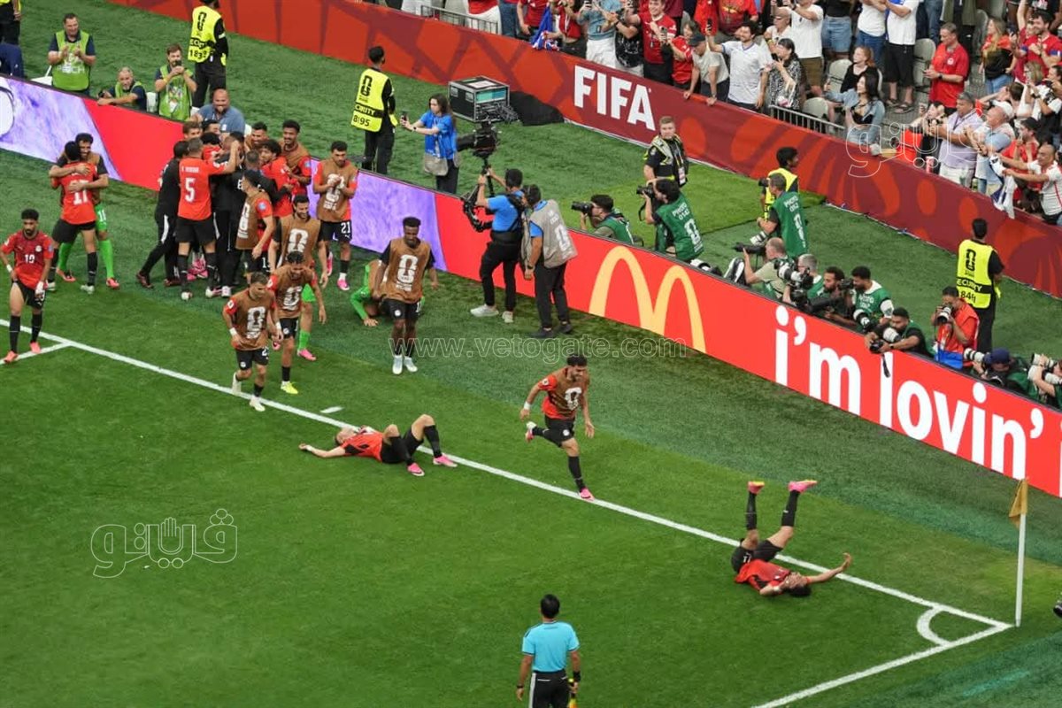  فرحة لاعبي منتخب مصر بالهدف الثاني في شباك نيوزيلندا (2)