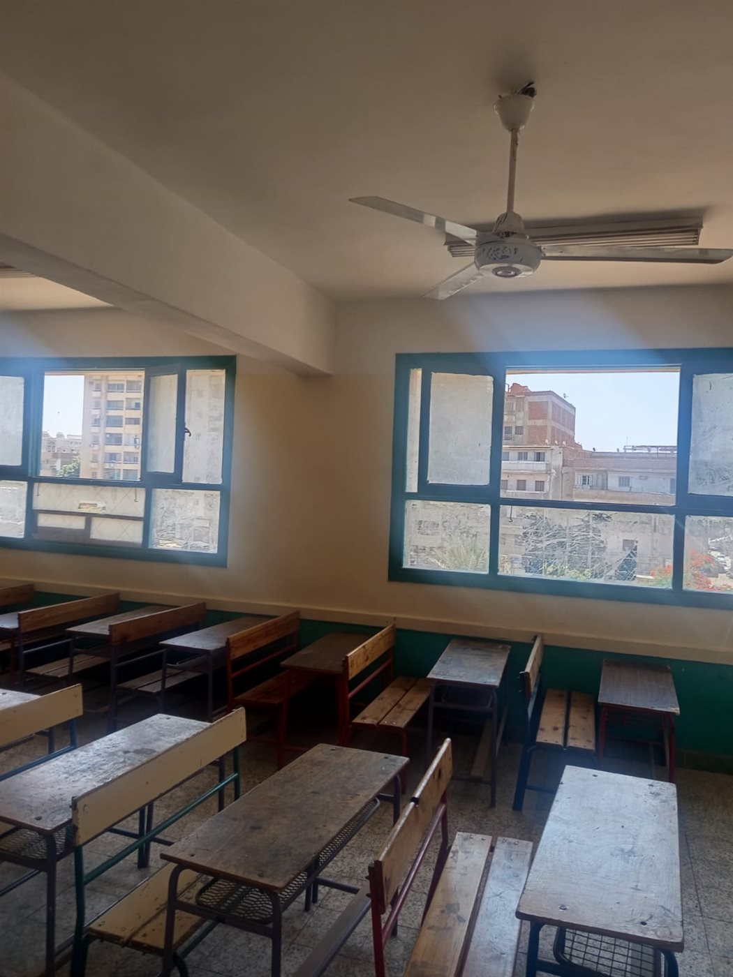 استجابة فورية من المحافظ بشأن تعطل مراوح اللجان،فيتو